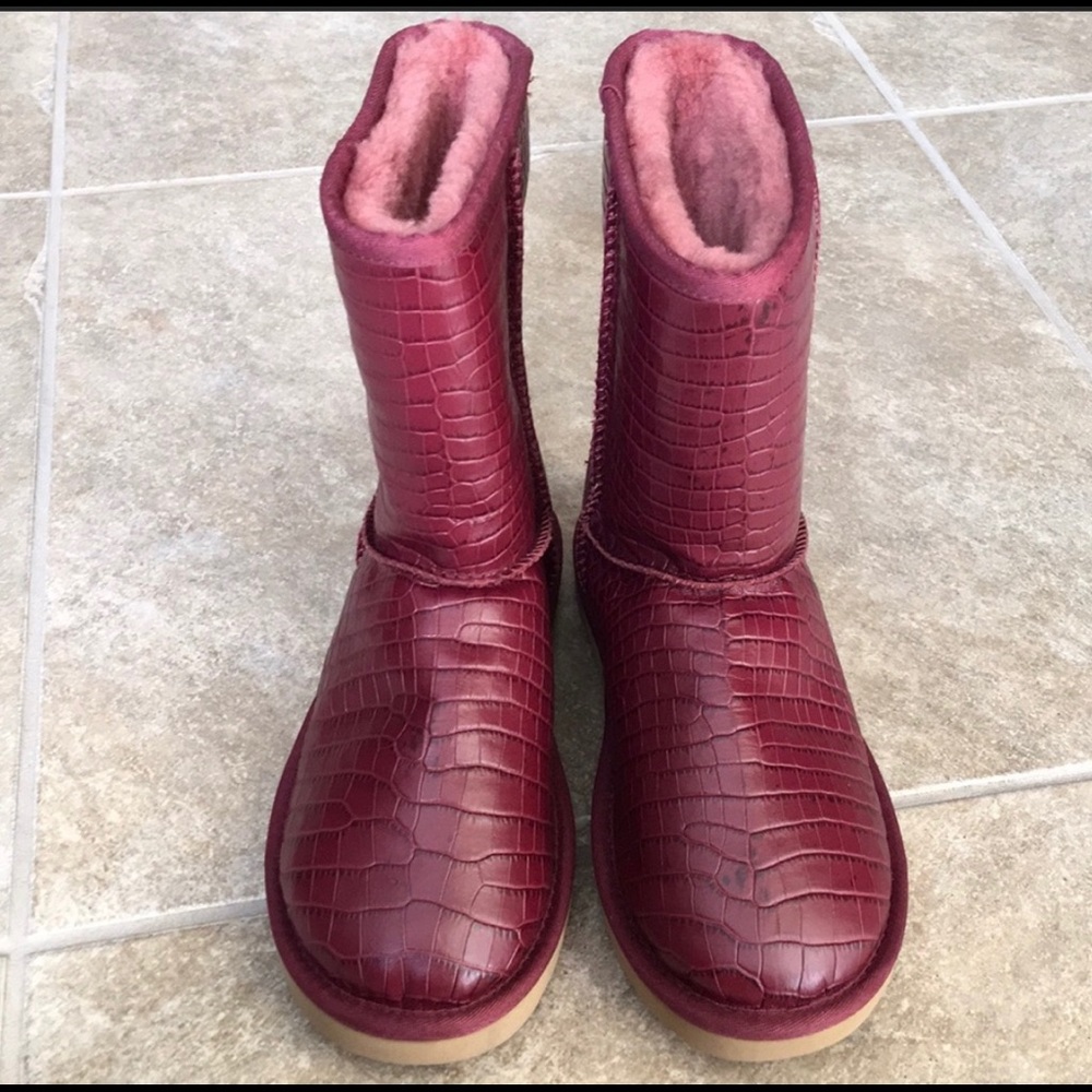NEW WORN UGG AUSTRALIA CLASSIC SHORT CROCO BOOT